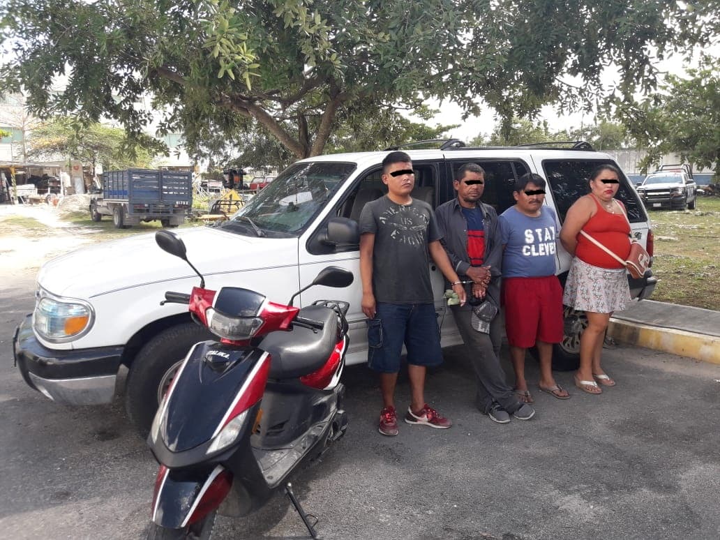Caen otros cinco estafadores de cajeros en la Quinta Avenida