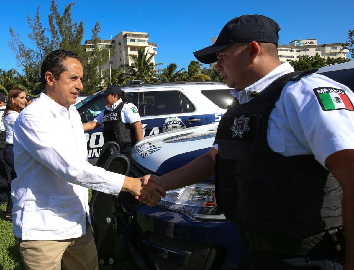 Fortalece Carlos Joaquín trabajos de seguridad en Benito Juárez