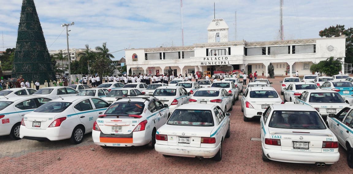 Taxistas declaran paro: Quieren fuera de circulación a mototaxis