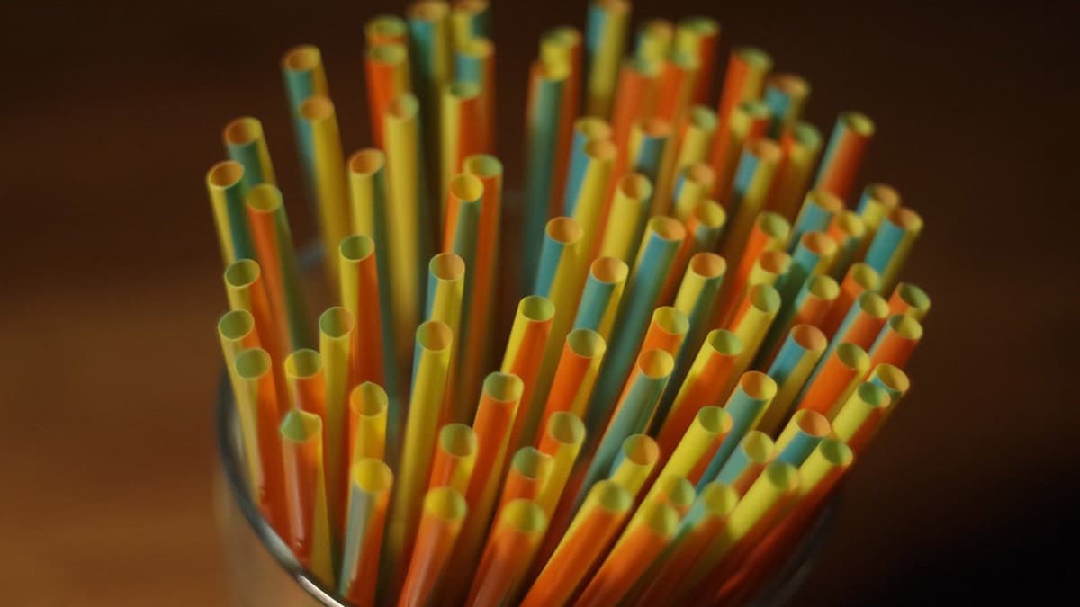 Nestlé dice adiós a los popotes de plástico en sus productos