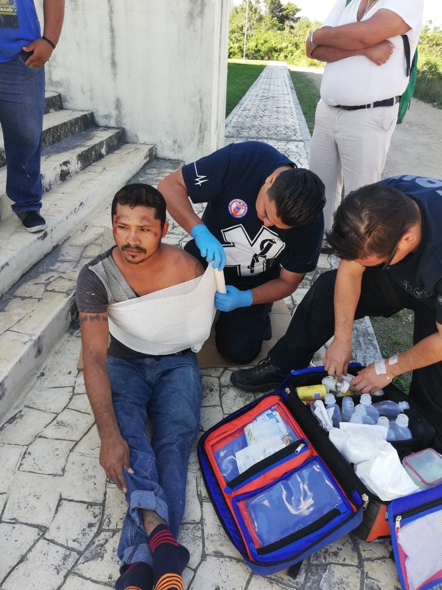 Bicicletero se "mete en el camino" de una Van en Playa