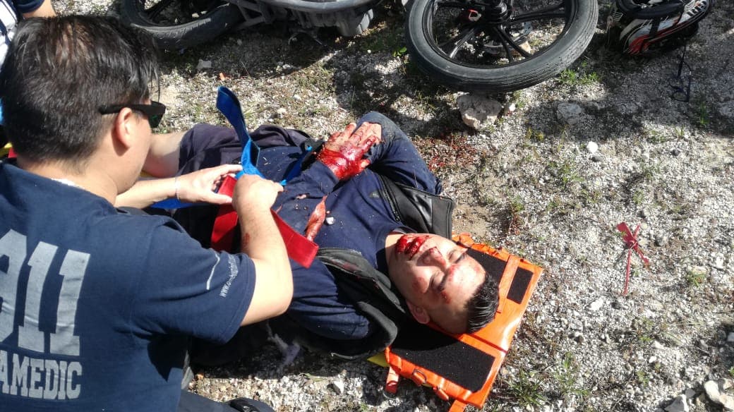 Osado motociclista sobrevive a accidente