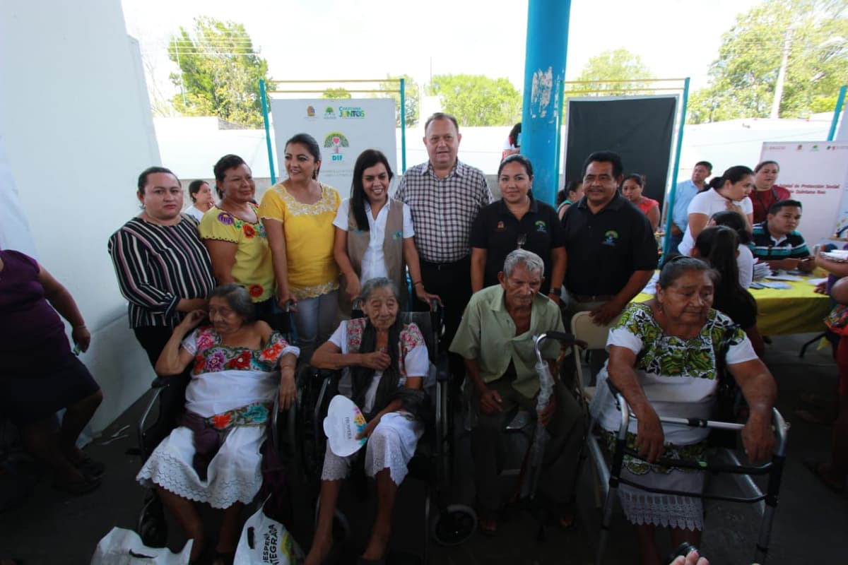 José Esquivel, presente en la "Caravana Juntos" en Tihosuco