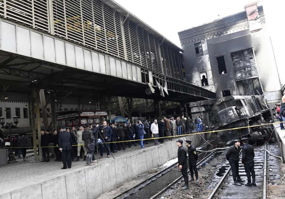 Tragedia en Egipto; explosión en estación de trenes deja 20 muertos