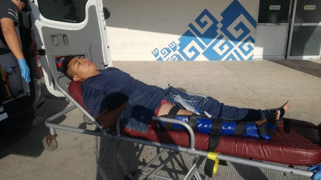 Taxista atropella a peatón y se da a la fuga