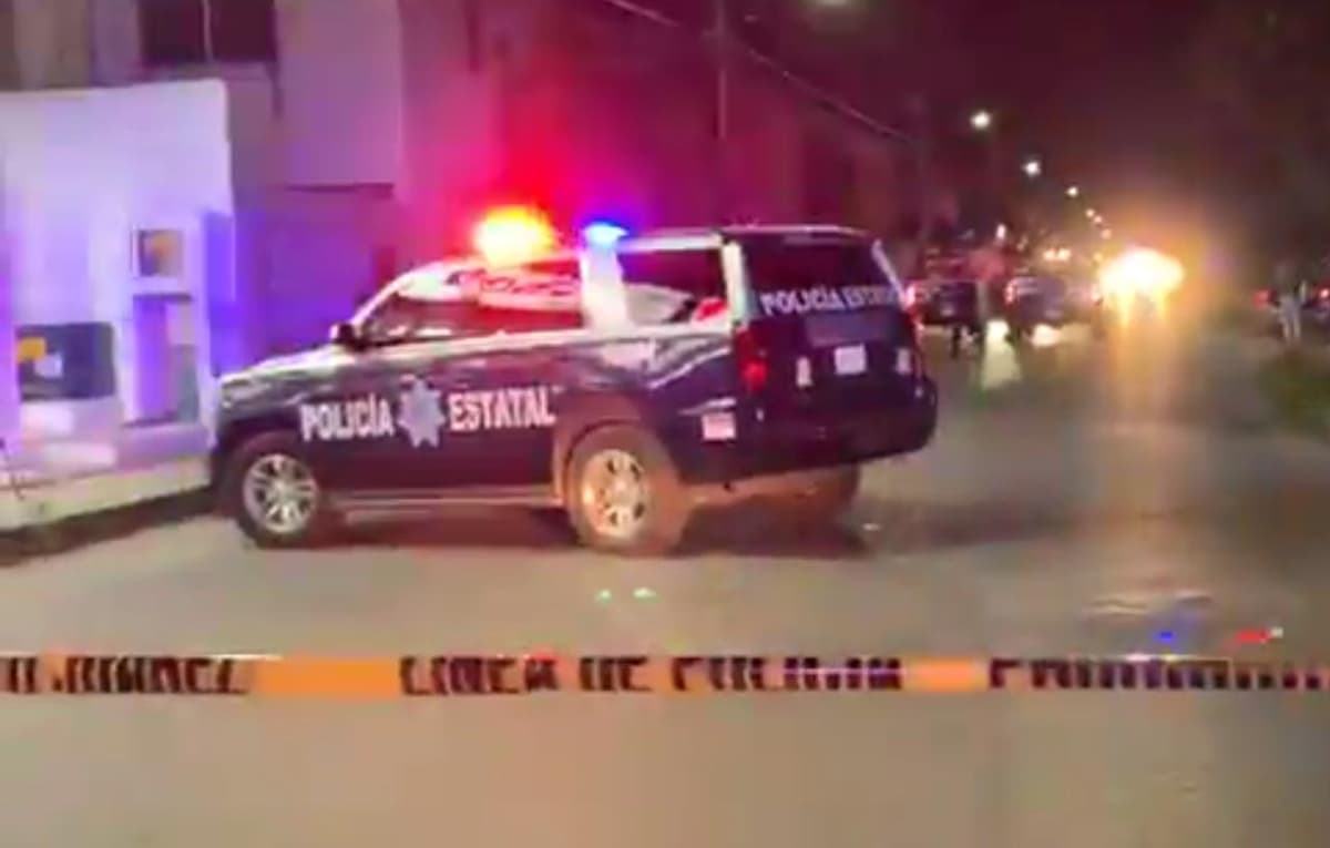 Hallan a taxista ejecutado en Cancún; usaron su vehículo para atacar a policías