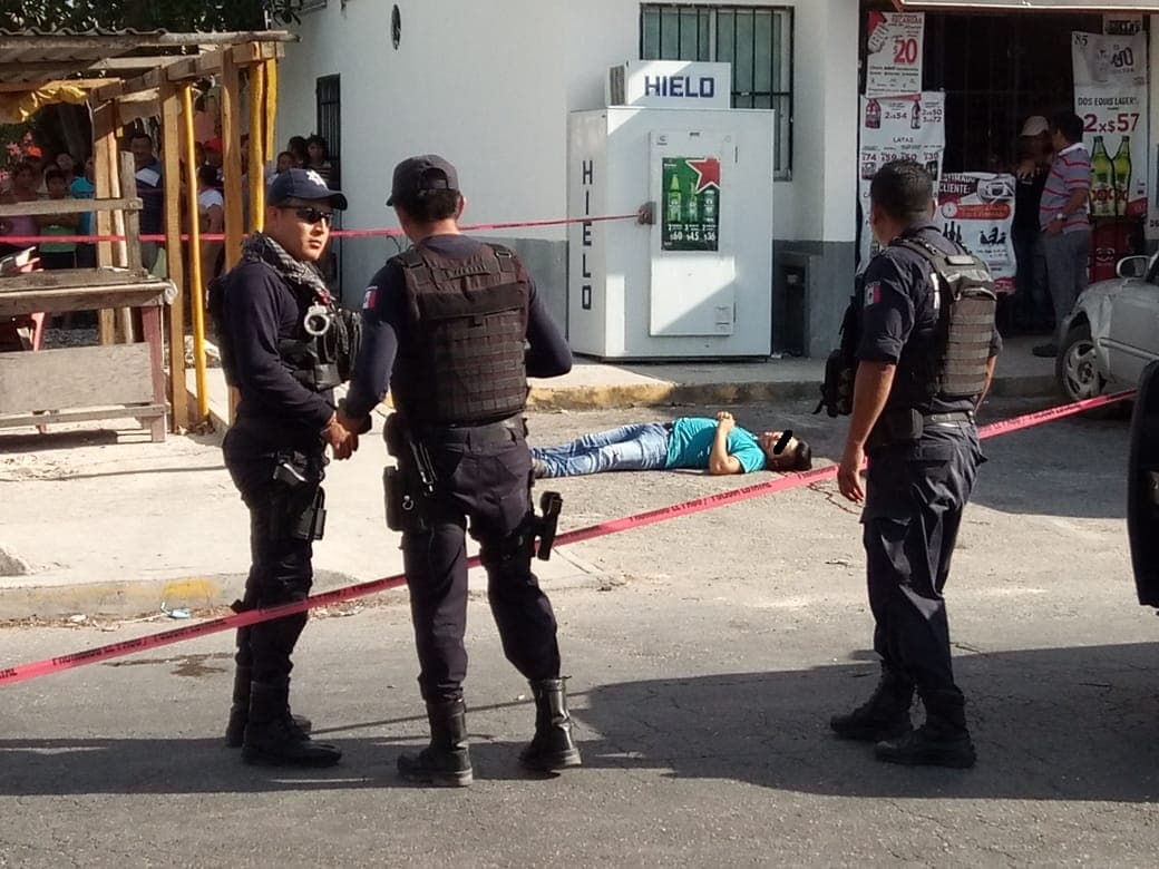 Ejecutado a balazos afuera de un Six en Villas Otoch