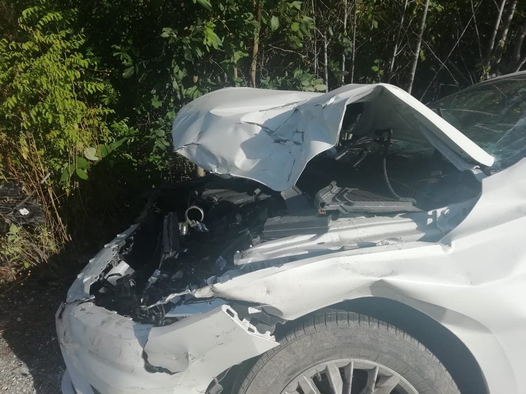 Choque frontal en carretera de Mahahual