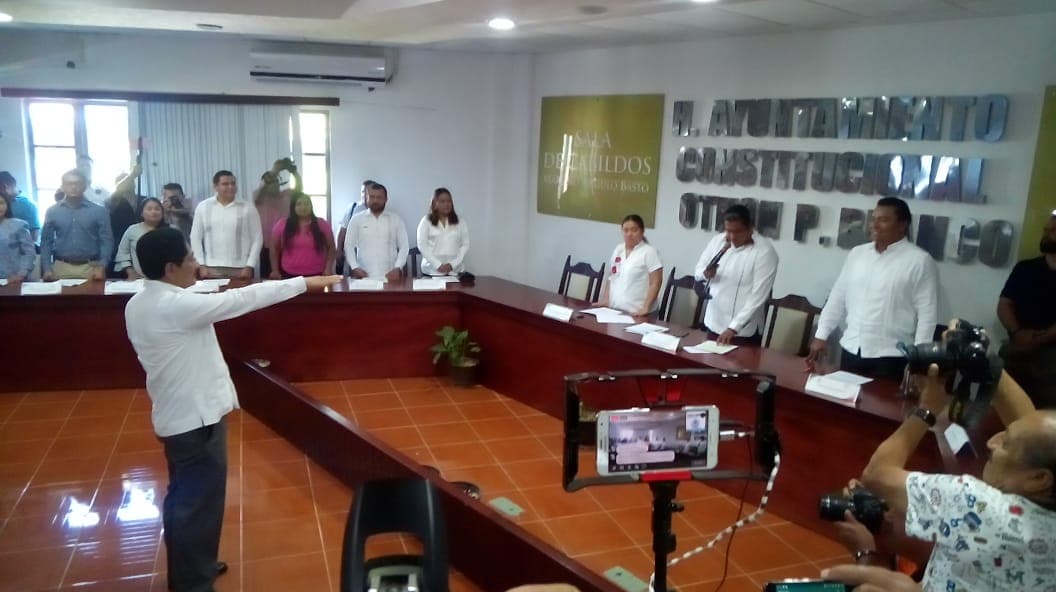 Otoniel Segovia toma protesta como presidente municipal de Othón P. Blanco