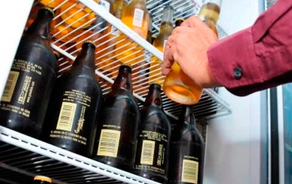 Diputada que propuso venta de cerveza "al tiempo" dice que no es una ocurrencia