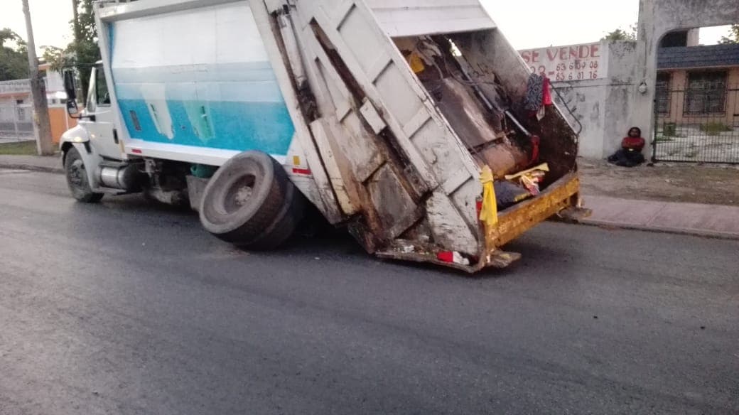 Pierde Othón P. Blanco otro camión recolector al romperse eje