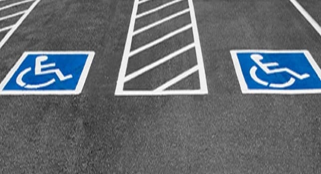 Ordena juez que Cancún tenga estacionamiento para discapacitados