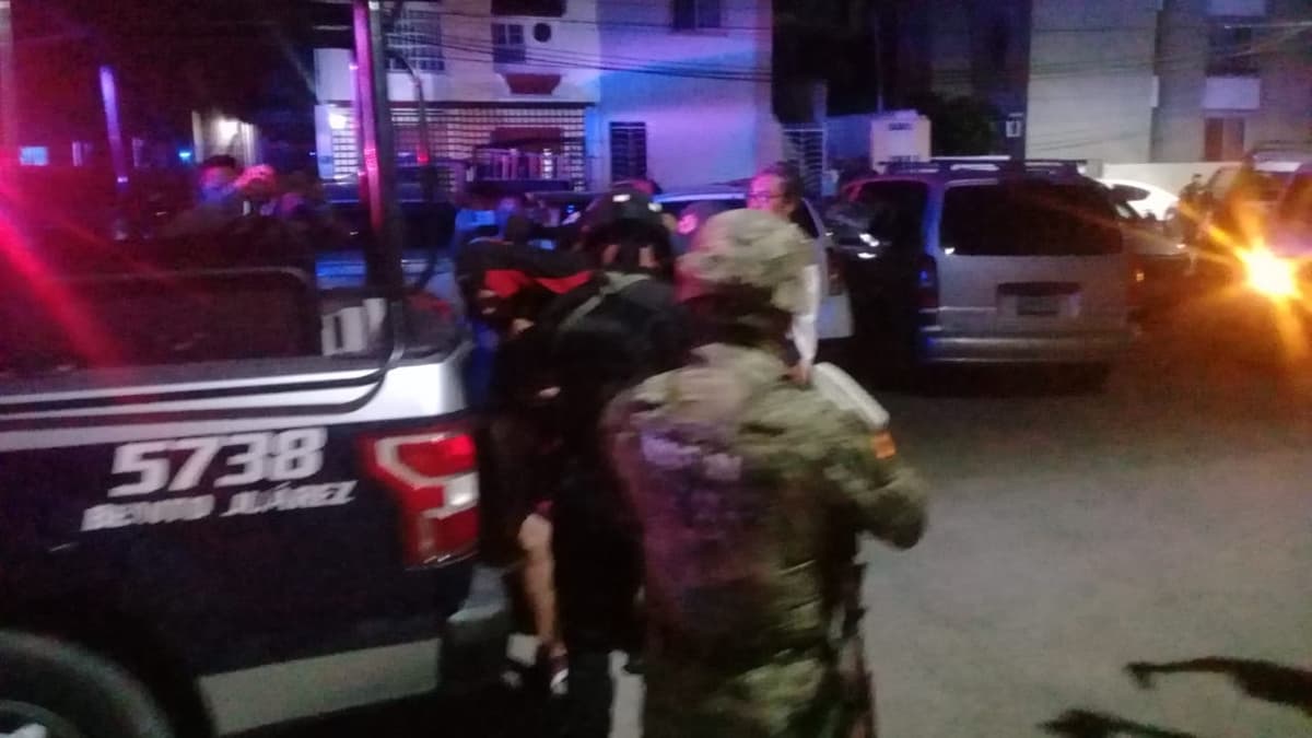 Detienen a asaltantes junto al Mercado 28