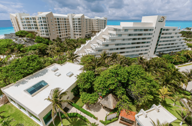 Empleada del Royal Park Cancún es violada por un huésped y la despiden