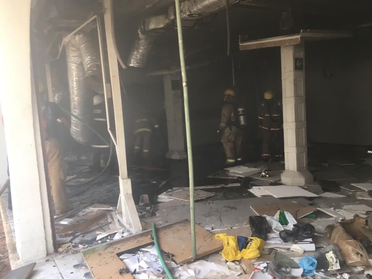Se incendian instalaciones de antiguo banco en Chetumal