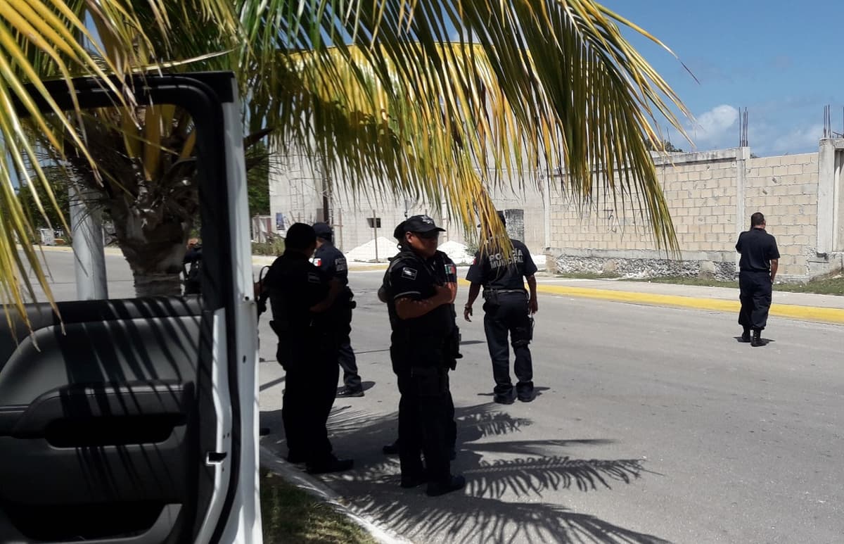 Distraen a policías en Cozumel con disparos al aire