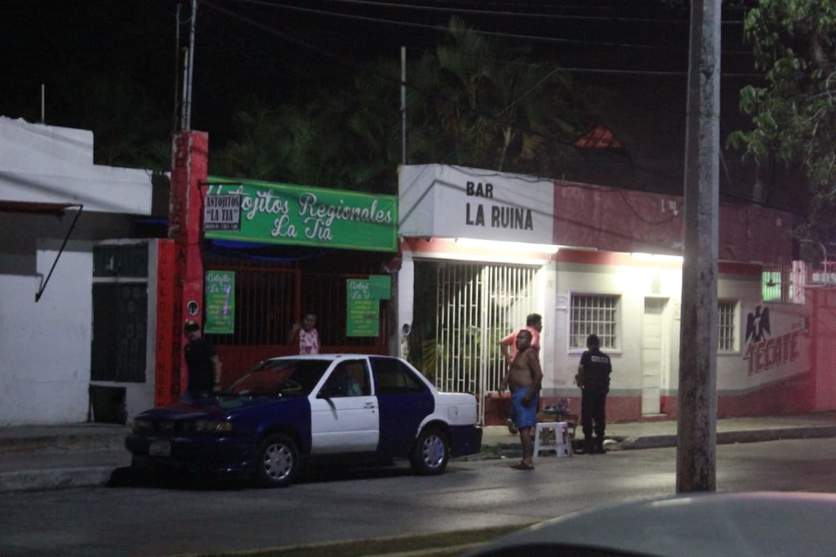 Tres heridos de bala en bar de Playa del Carmen