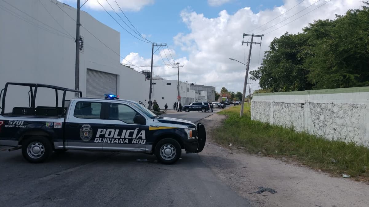 Ejecutan a seguridad privada afuera de la Cárcel de Cancún