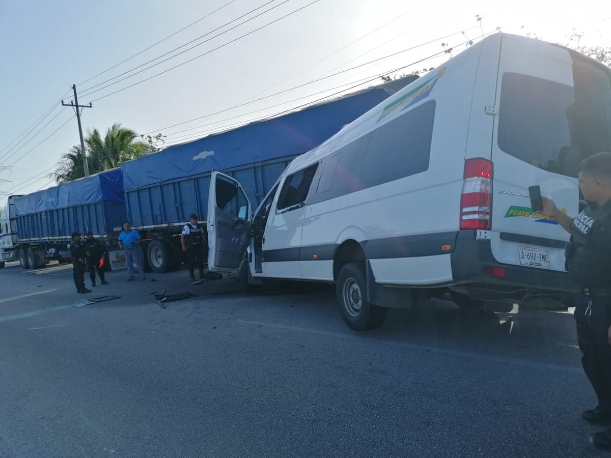 Choca van de Playa Express; hay un muerto