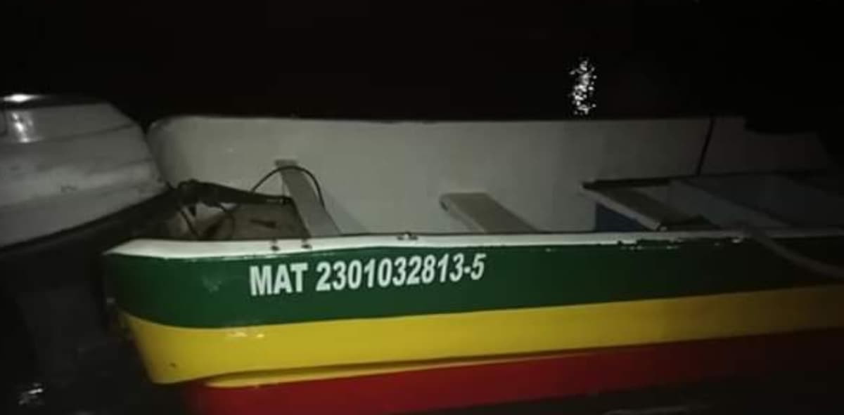 Rescata Marina a cinco personas en Isla Mujeres