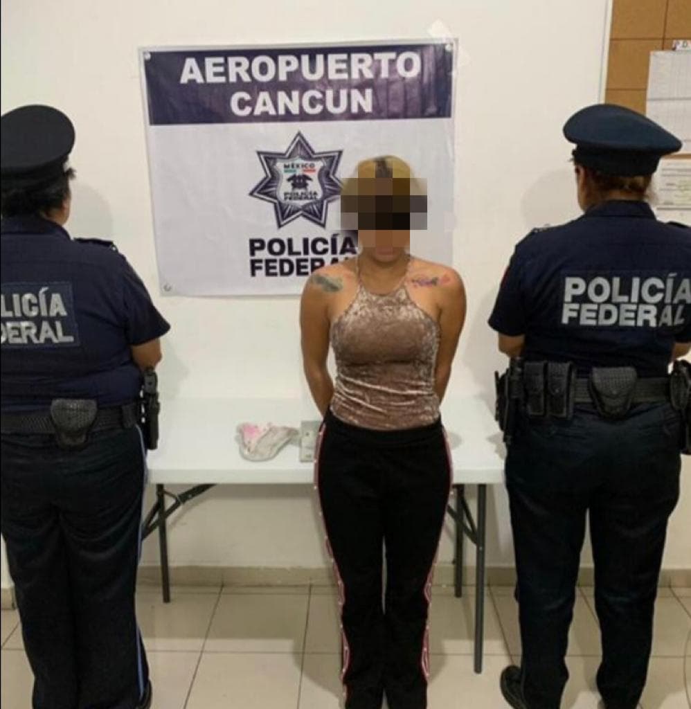 Colombiana llevaba droga en toalla sanitaria