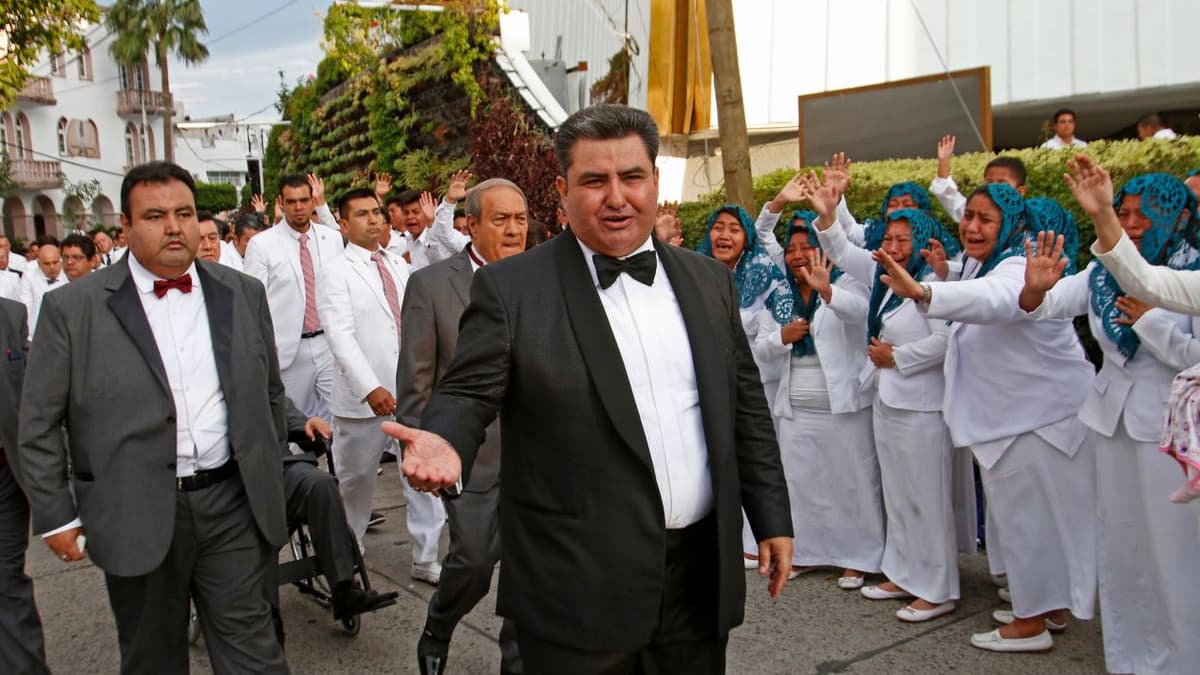 Líder de la iglesia "La Luz del Mundo" es arrestado en California