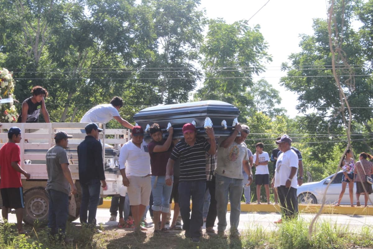 Detienen a delegado de Xcalak por probables nexos con multihomicidio en Limones