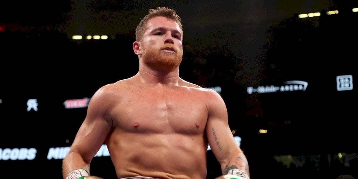La Federación Internacional de Boxeo le quita cinturón al "Canelo"