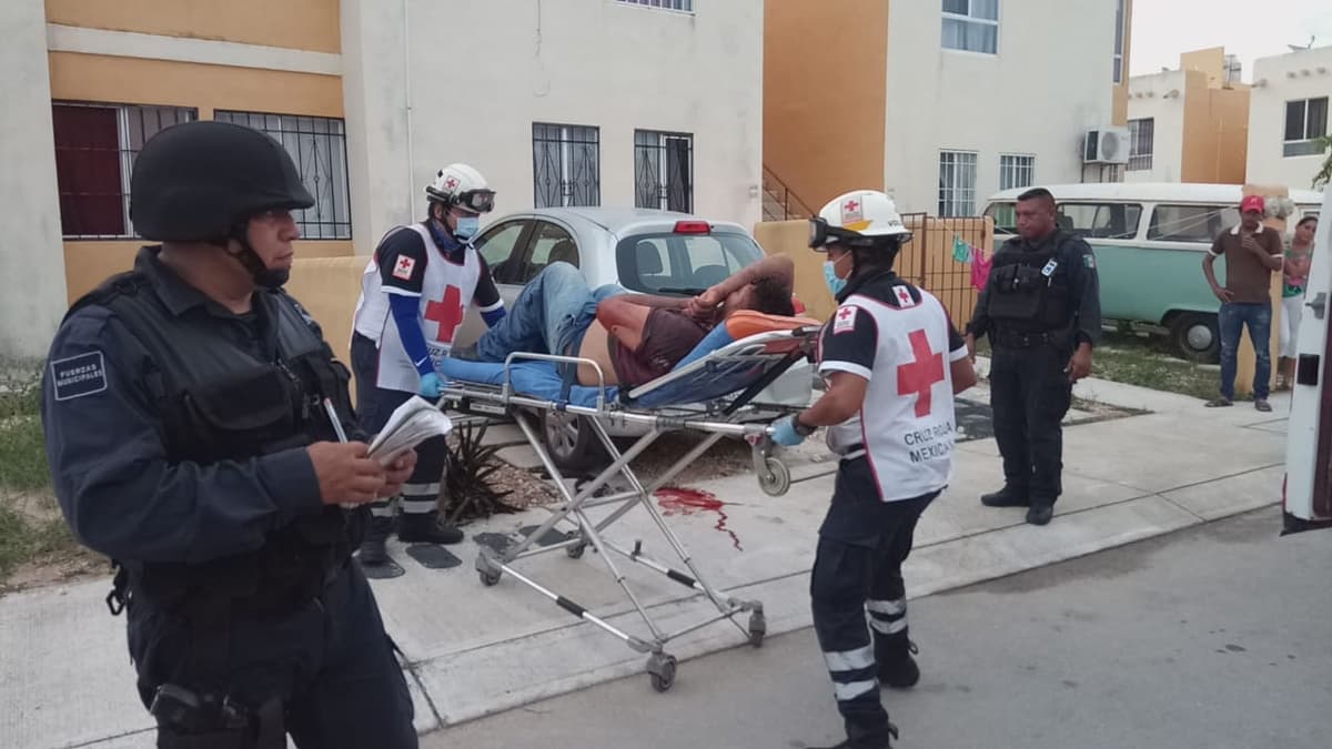 Intentan linchar a ladrón de Oxxos en Cancún