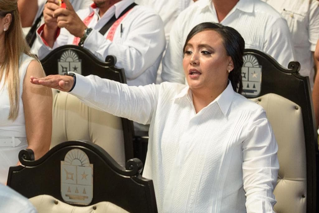 Califica Cristina Torres como un insulto las acciones ilegales con las que instalaron la Mesa Directiva