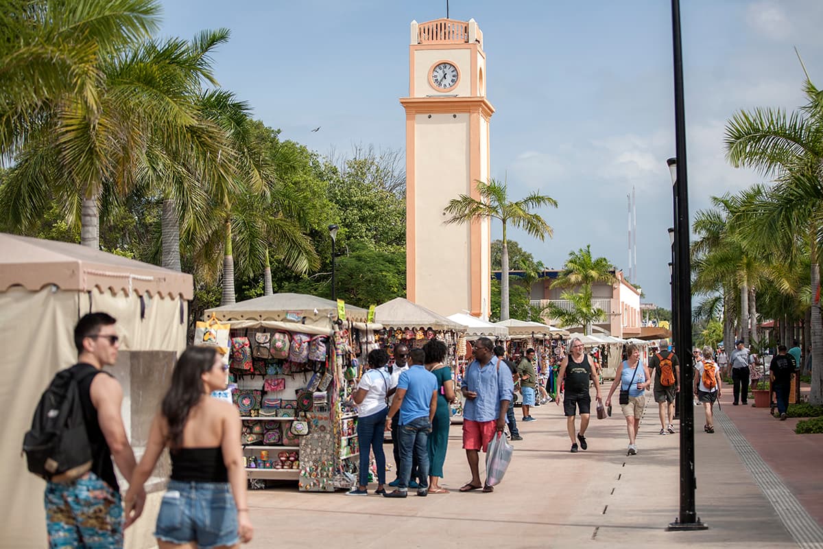 Artesanos de Cozumel resienten caída de turismo 60%
