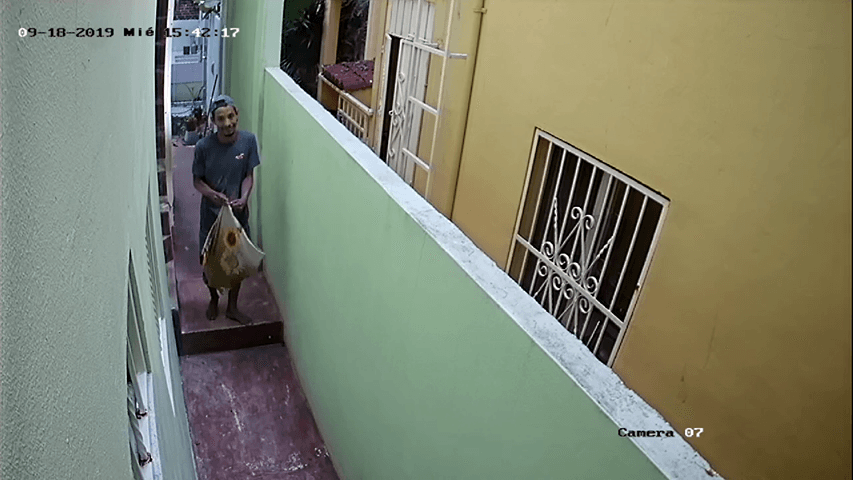 Alertan por ladrón de Airbnb, en Playa del Carmen