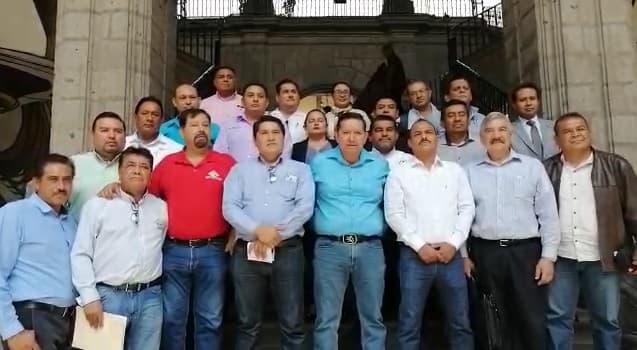 Maestros de Cecyte dan ultimátum para que les paguen adeudos