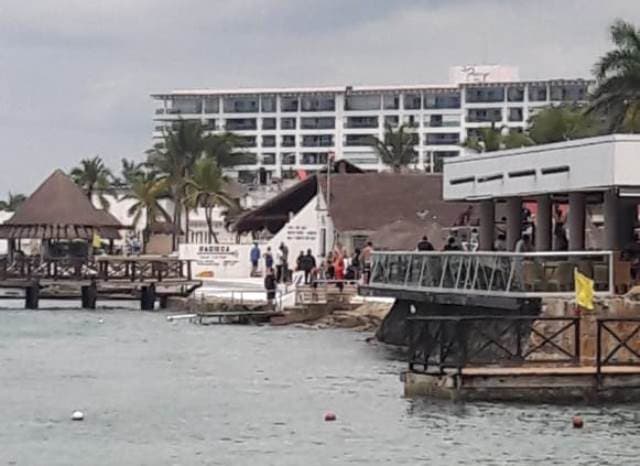 Turista casi se ahoga frente al hotel El Cid en Cozumel