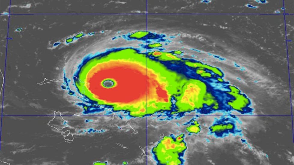 Dorian ya es huracán categoría 5, llegaría a Florida mañana
