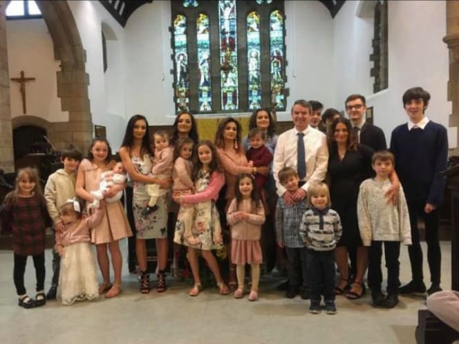 Juró no tener más hijos y ahora espera a su bebé número 22