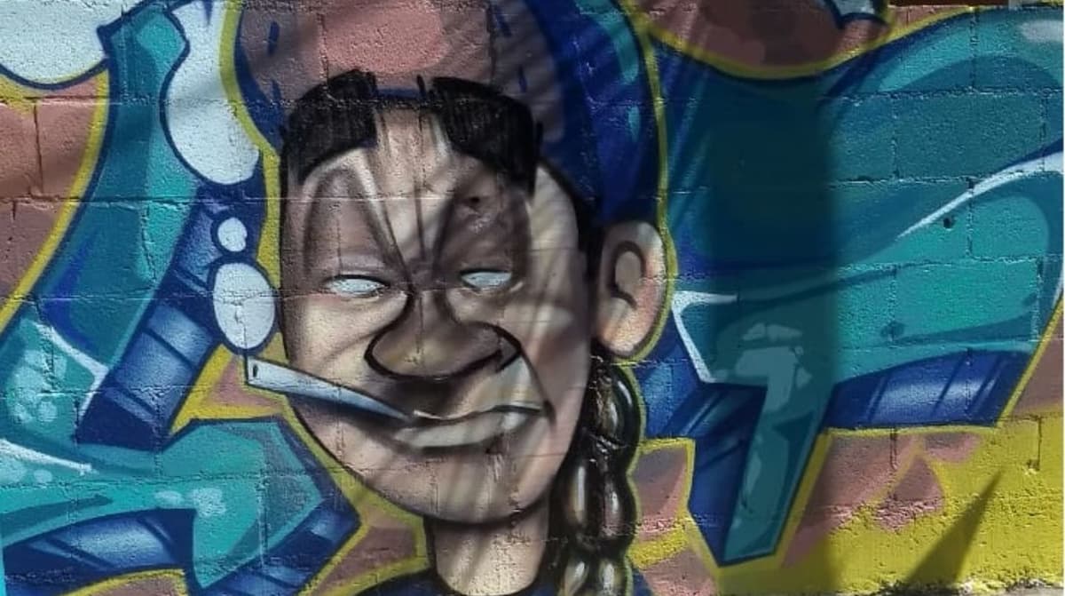 Grafiteros engañan a directora de kinder en Playa; lo "decoraron" con drogadictos