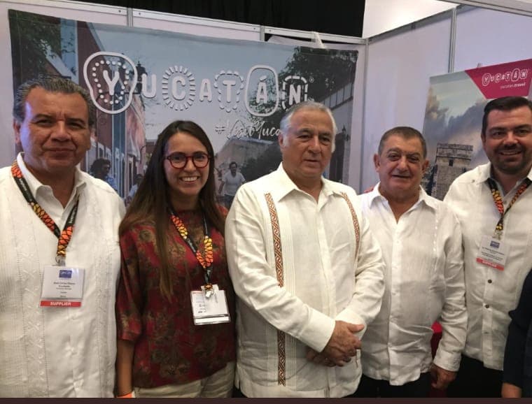 Propone Torruco a empresarios traer carrera de Nascar a Cancún