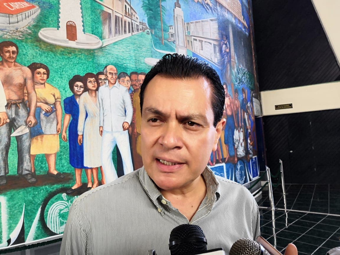 No soy el diputado 26; tendré 25 jefes: Arturo Castro