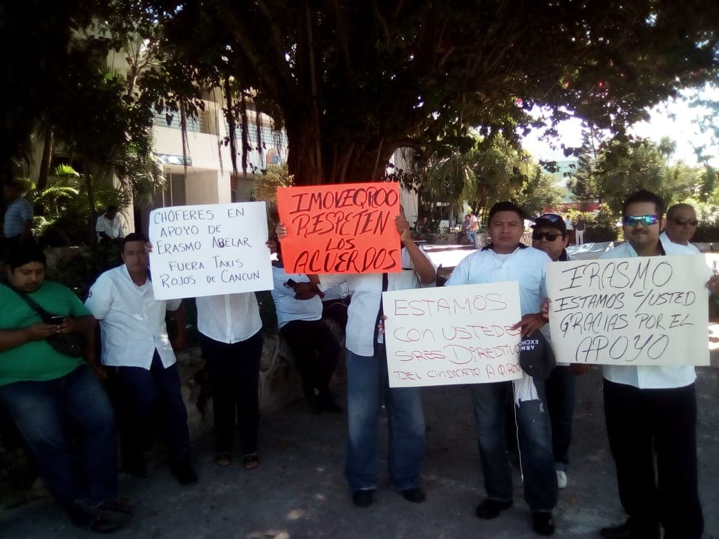 Protestan taxistas de Cancún, no quieren a los de Isla Mujeres