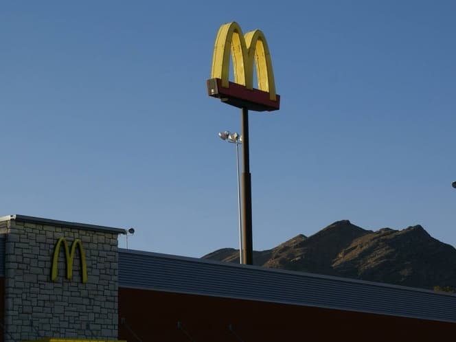 Joven compra bebida en McDonald's y termina drogado