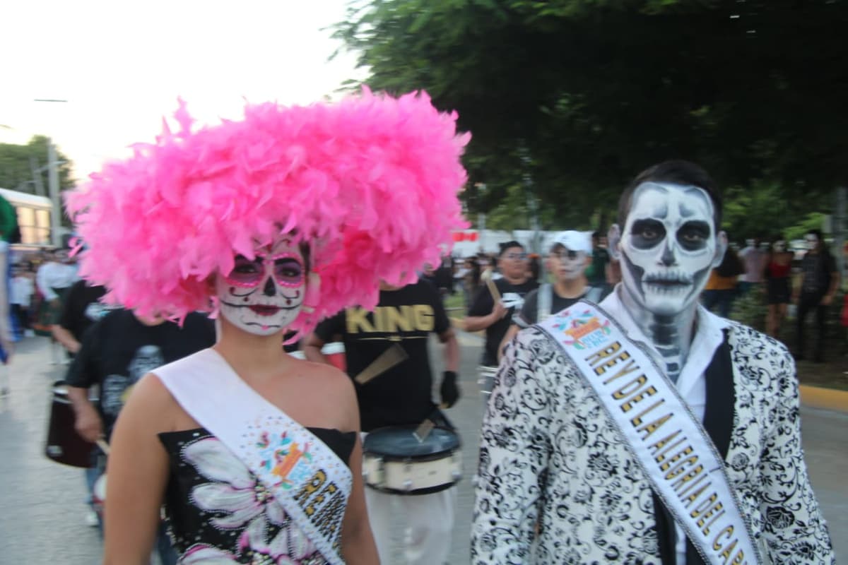 Galería: “Desfile de ánimas” en el centro de Cancún