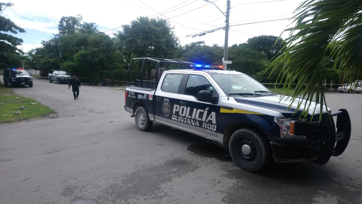 Logran detener a pistoleros que atacaron a balazos a la Policía en Cancún