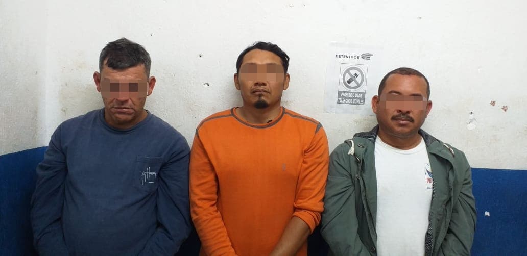 Detienen a cuatro en Playa del Carmen, con arma y cocaína