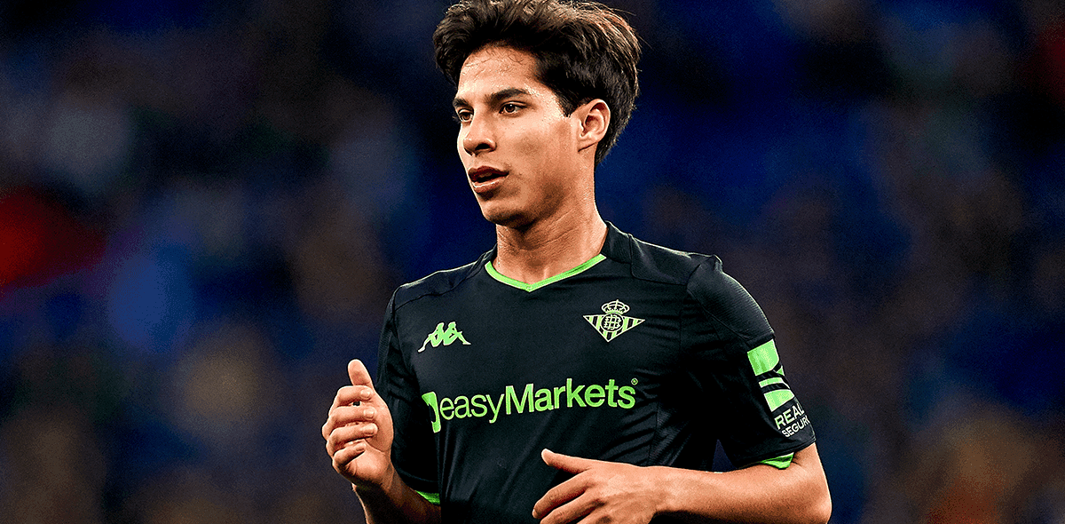 Diego Lainez recupera la confianza de su entrenador con tremendo golazo
