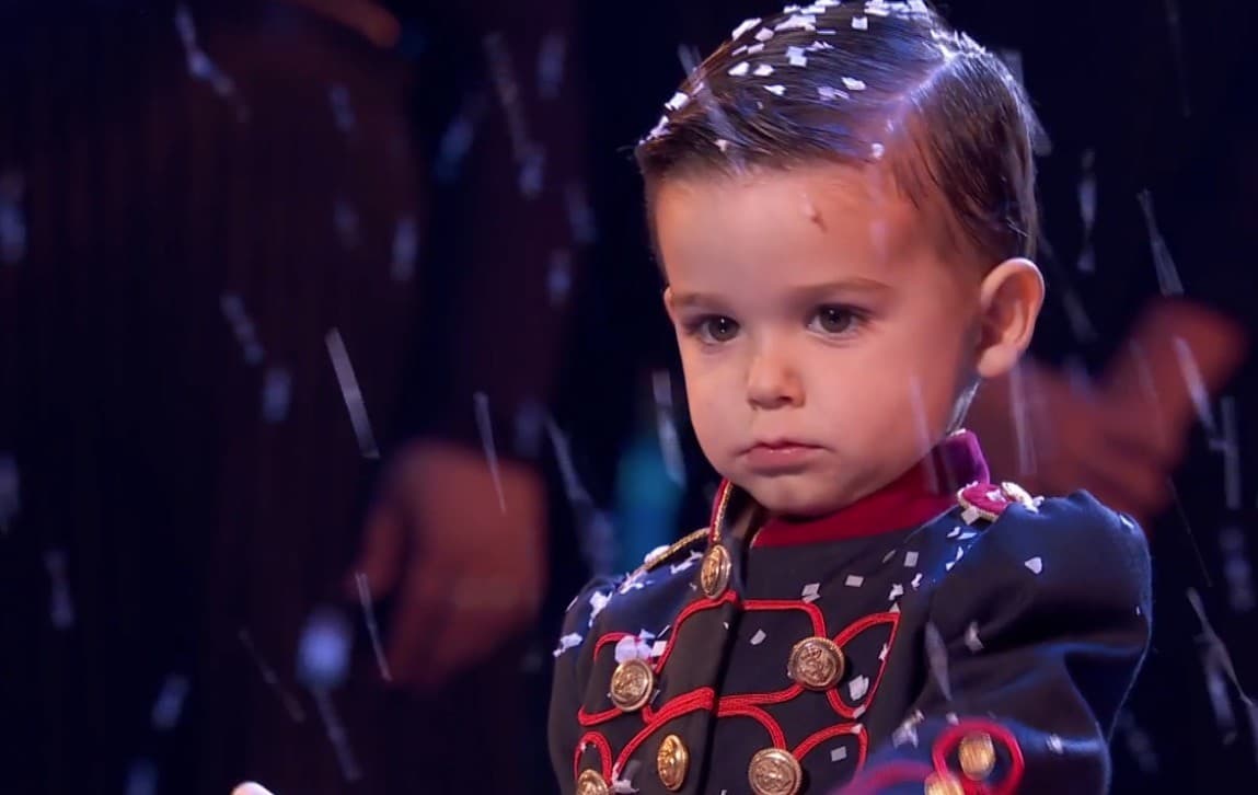 Conoce a Hugo, el niño que deslumbra con su talento