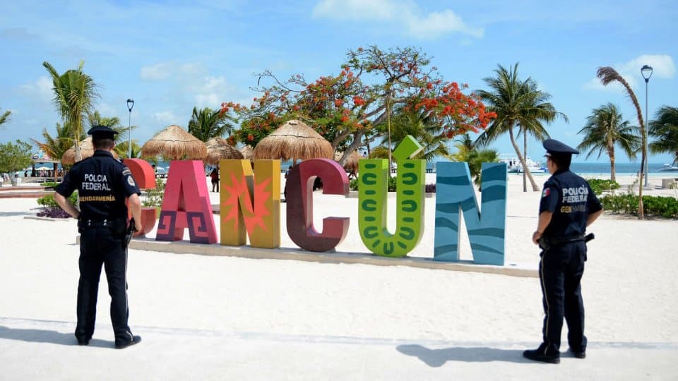 Actualiza EU alerta de viaje; sin cambios para Quintana Roo