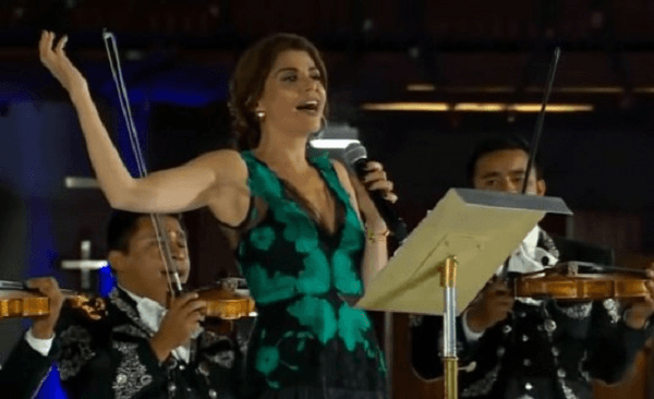 Itatí Cantoral le vuelve a cantar a la Virgen de Guadalupe con distintivo 'gritito'