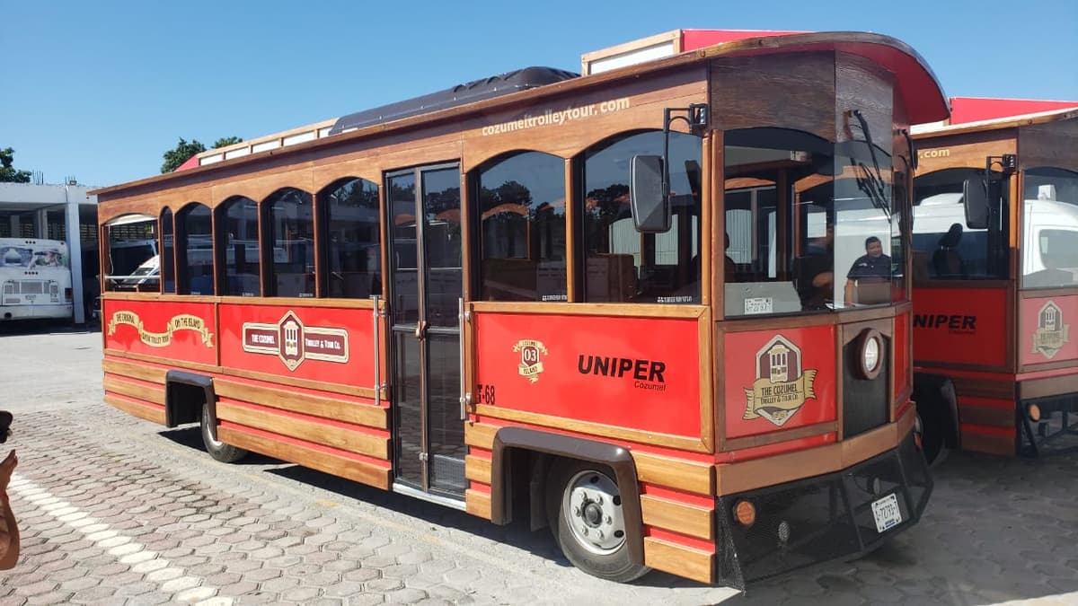 Ofrecerán paseos en trolleys en Cozumel