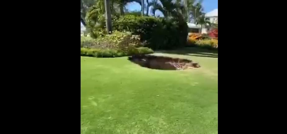 (Video) Aparecen misteriosos socavones en Islas Caimán tras sismo de 7.7 grados en el Caribe